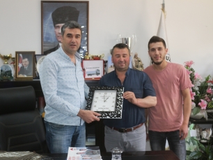 cumalar-mahalle-muhtarimizdan-baskanimiza-tesekkur-ziyareti